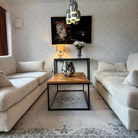 Raufoss Villa Residence
